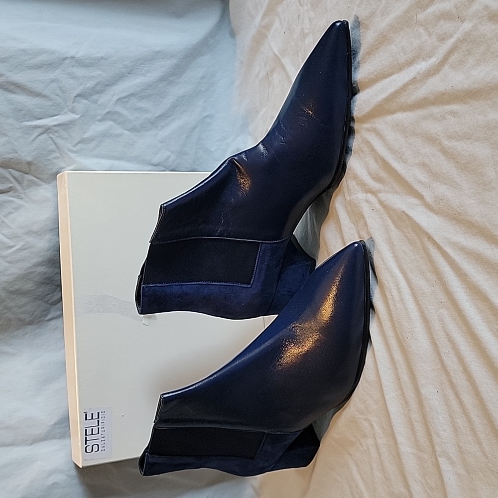 Women's STELE Leather size 42 boots, new with a box, blue color. - Picture 2 of 10